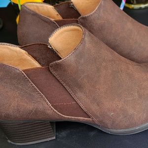 Size 10 Brown short brown bootie by SOUL Naturilzer